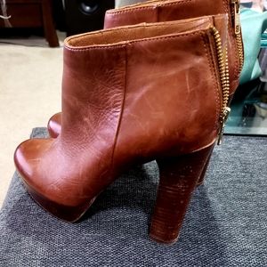 ALDO Heeled Brown Leather Zip Back Booties - Woman size 8.5